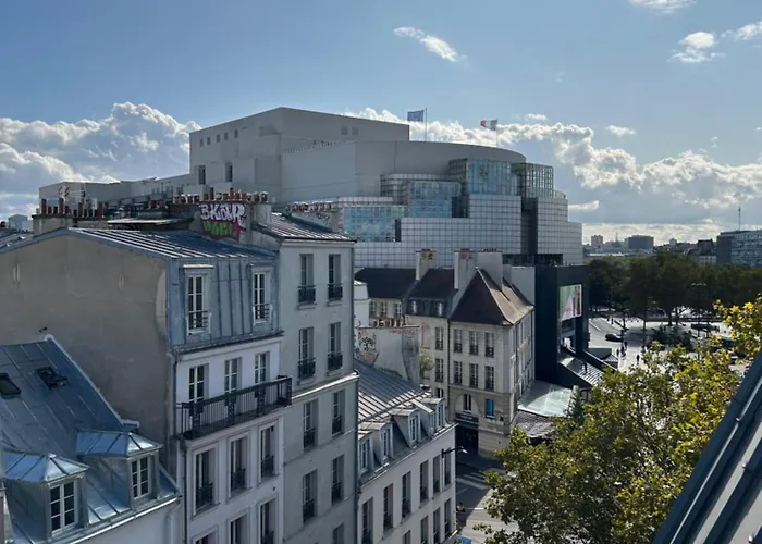 Studio Entierement Renove Avec Balcon Place De La Bastille