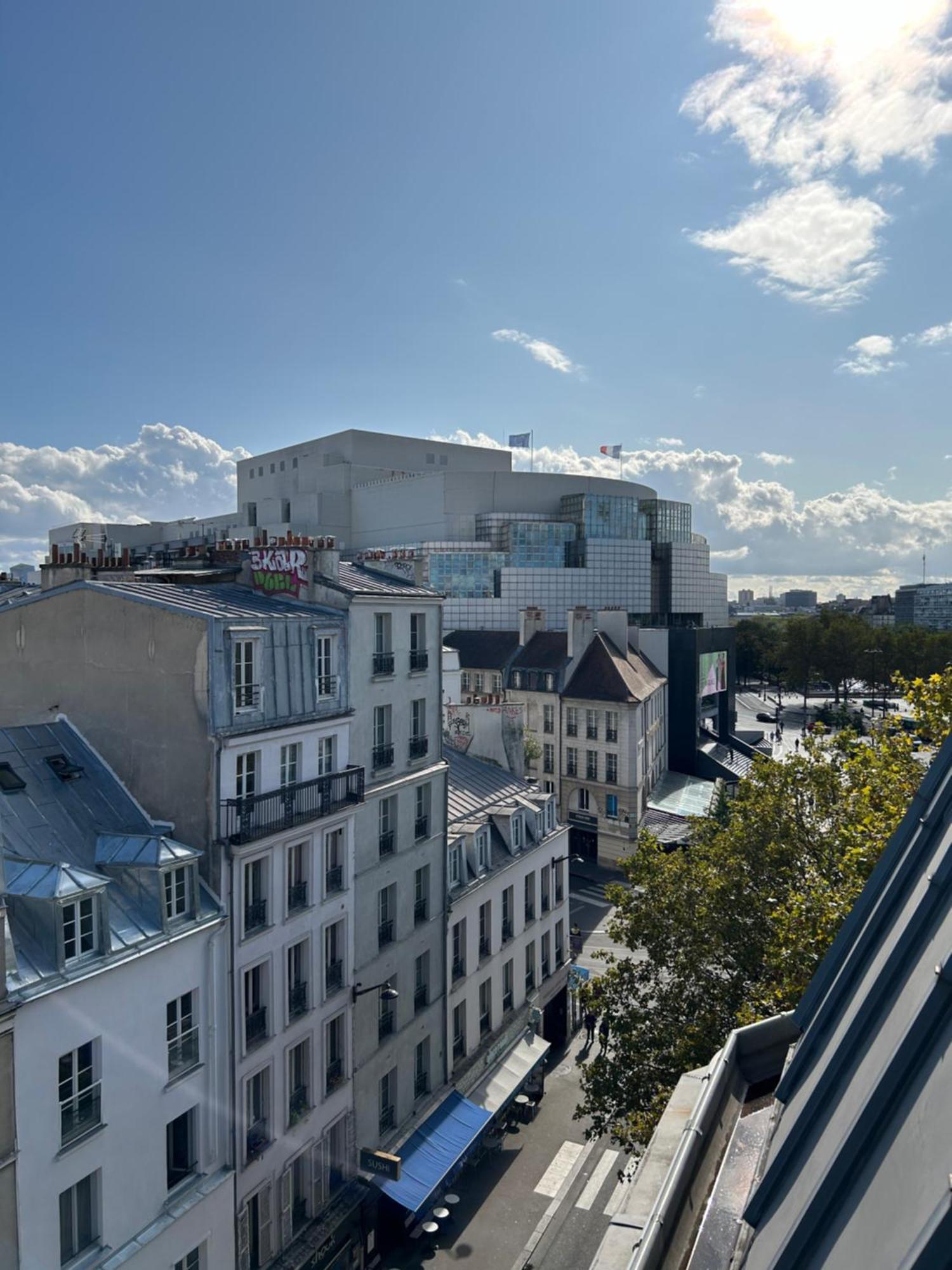 Entierement Renove Avec Balcon Place De La Bastille Apartment
