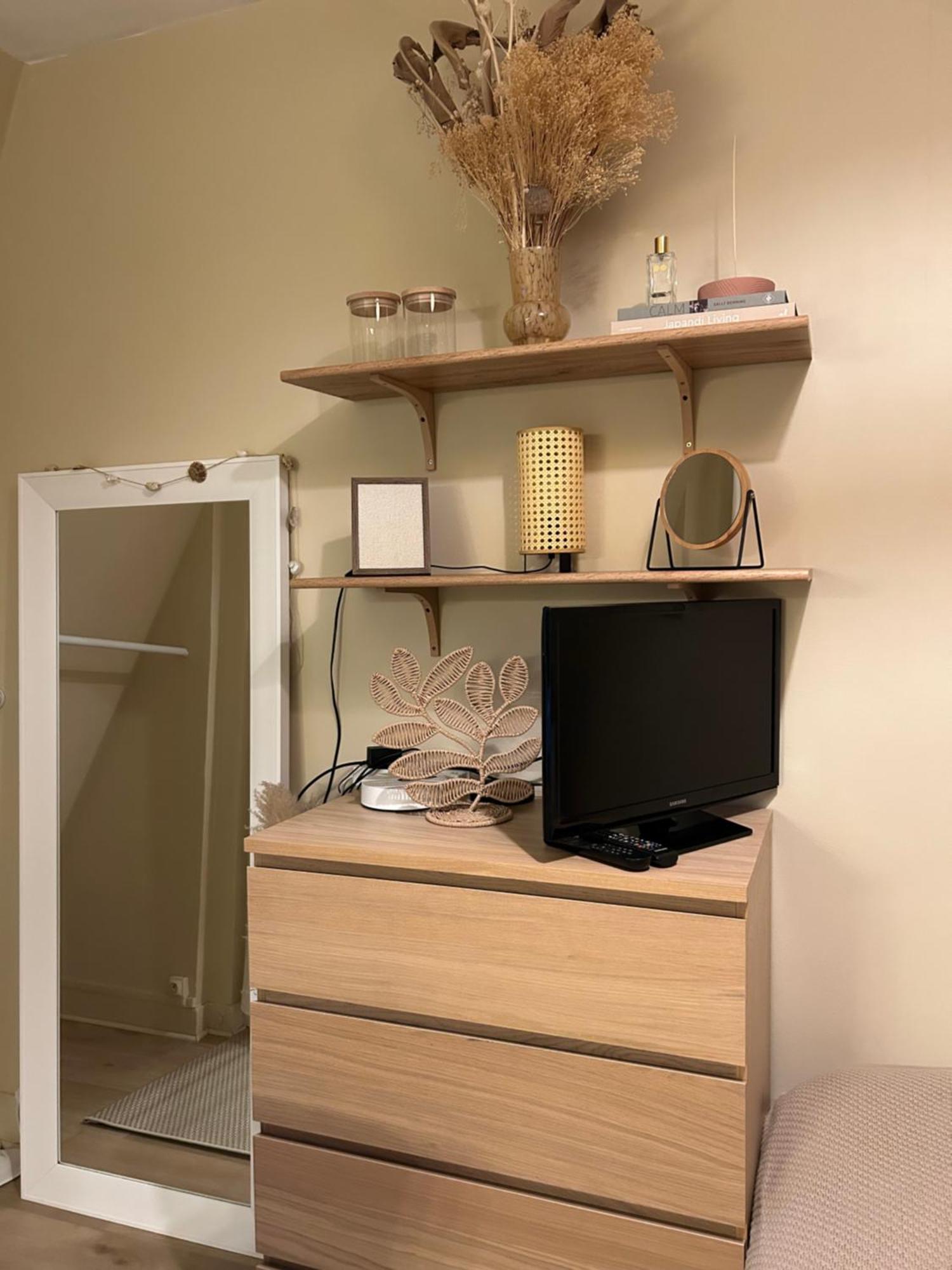 Apartment Entierement Renove Avec Balcon Place De La Bastille Paris